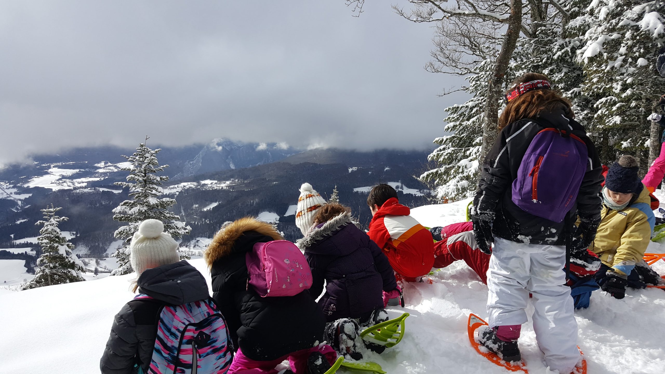 Enfants à la neige